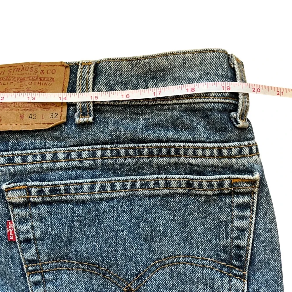 Vintage Levis 505 Regular Fit Jeans Mens‎ 42x32 Medium Wash Blue Denim 90s USA